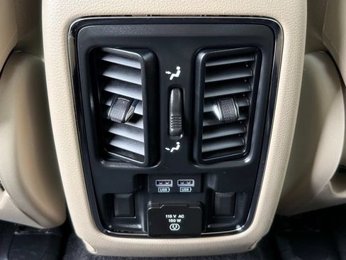Used 2021 Jeep Grand Cherokee Limited w/ Premium Lighting Group AWD/4WD image 20