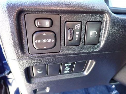 Used 2021 Toyota 4Runner SR5 Premium w/ Moonroof Package AWD/4WD image 17