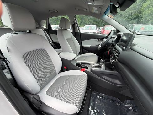 Certified 2023 Hyundai Kona SE AWD/4WD image 9