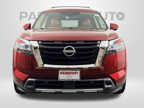 Used 2023 Nissan Pathfinder Platinum w/ Lighting Package (N92) AWD/4WD image 2