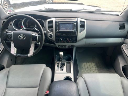 Used 2014 Toyota Tacoma Limited image 14