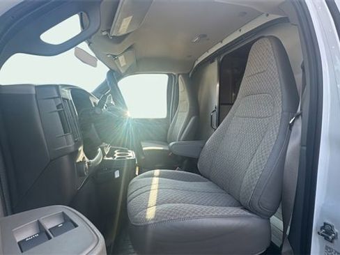 New 2025 Chevrolet Express 3500 w/ Power Convenience Package image 7