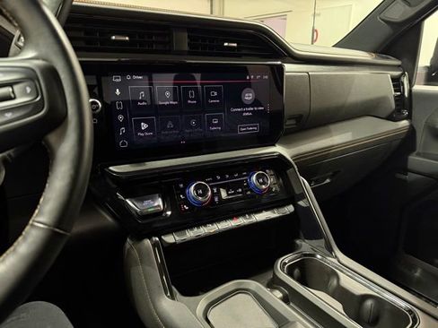 Certified 2025 GMC Sierra 2500 AT4 w/ AT4 Premium Plus Package image 19