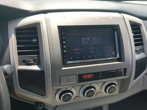 Used 2011 Toyota Tacoma PreRunner w/ SR5 Pkg #2 RWD image 15