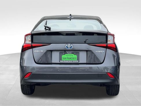 Certified 2022 Toyota Prius LE FWD image 4
