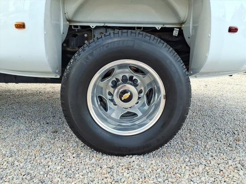 Used 2015 Chevrolet Silverado 3500 High Country w/ Duramax Plus Package image 29