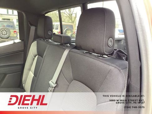 Used 2024 GMC Canyon Elevation w/ Convenience Package AWD/4WD image 16