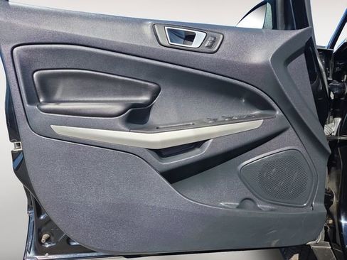 Used 2019 Ford EcoSport Titanium image 16