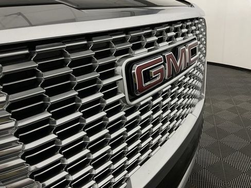 Used 2021 GMC Yukon Denali image 8