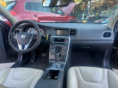 Used 2012 Volvo S60 T5 FWD image 18