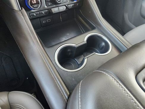 Used 2022 Chevrolet Tahoe Z71 w/ Luxury Package image 23