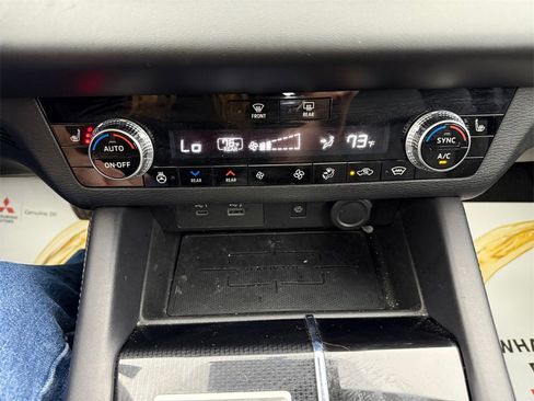 Used 2023 Mitsubishi Outlander SEL Black Edition image 33