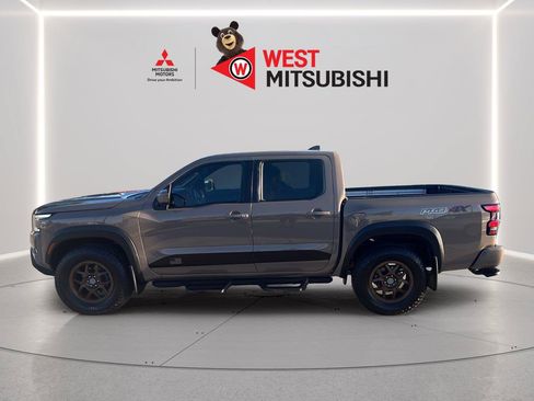 Used 2023 Nissan Frontier PRO-4X w/ Pro Convenience Package AWD/4WD image 2