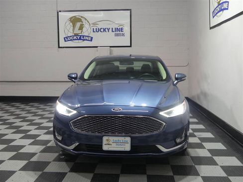 Used 2019 Ford Fusion Titanium image 2