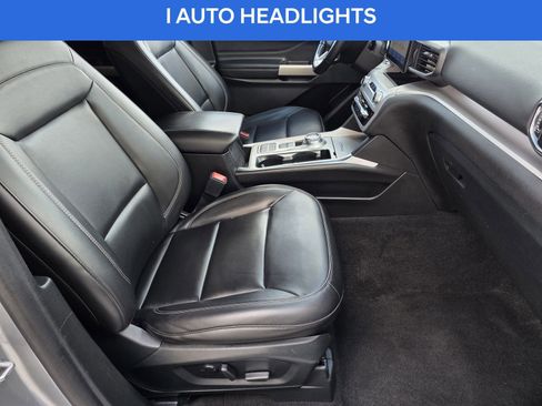 Used 2023 Ford Explorer XLT w/ Equipment Group 202A image 13