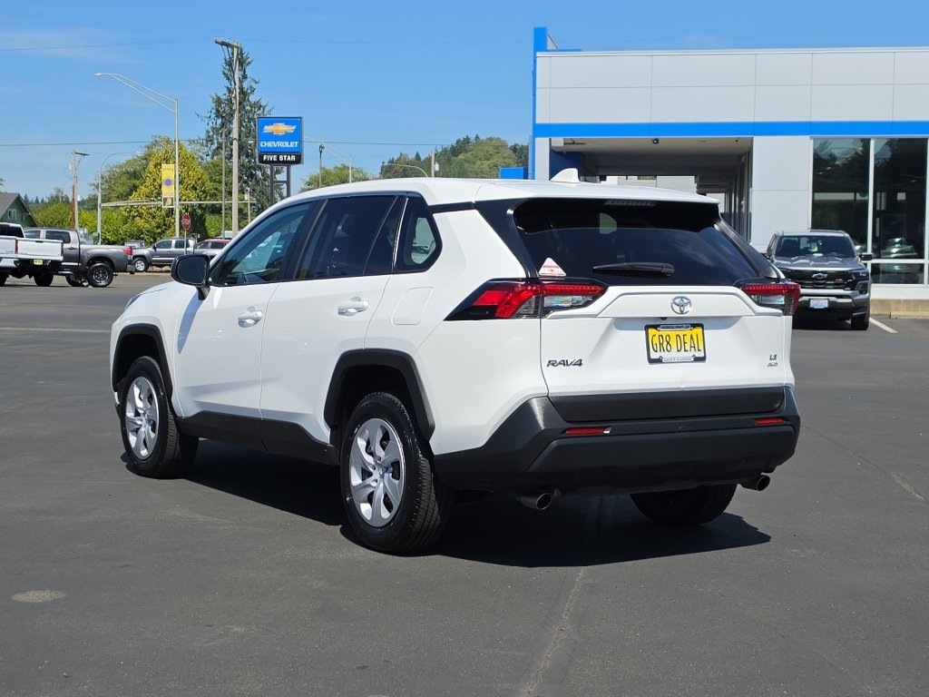 Certified 2025 Toyota RAV4 LE AWD/4WD image 4