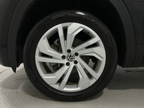 Used 2021 Volkswagen Atlas SE image 38