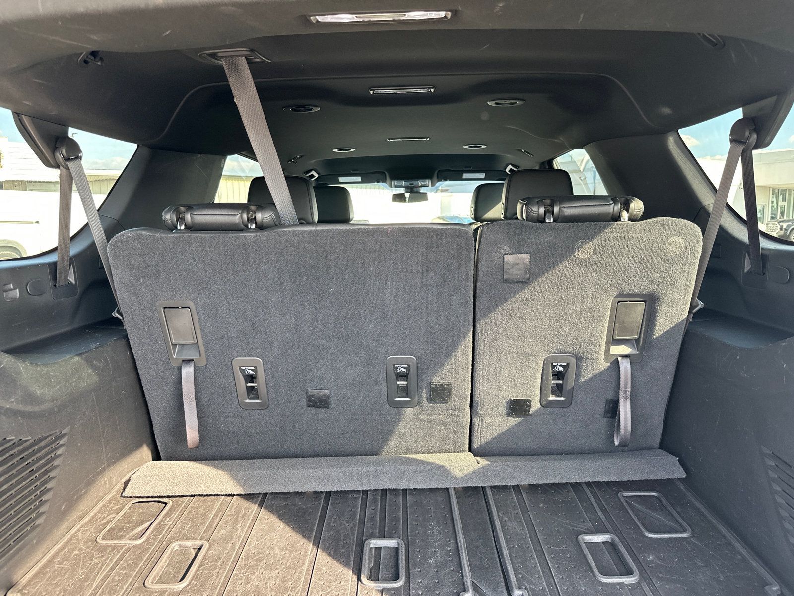 Used 2021 Chevrolet Suburban Z71 AWD/4WD image 17