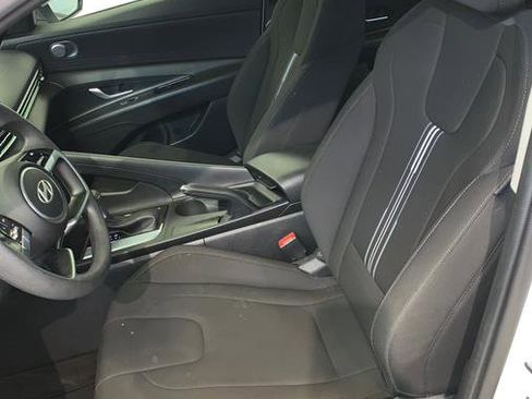 Used 2024 Hyundai Elantra SEL image 16