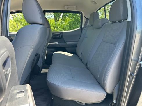 Used 2023 Toyota Tacoma SR5 AWD/4WD image 16