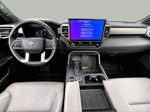 Used 2025 Toyota Tundra Limited AWD/4WD image 15