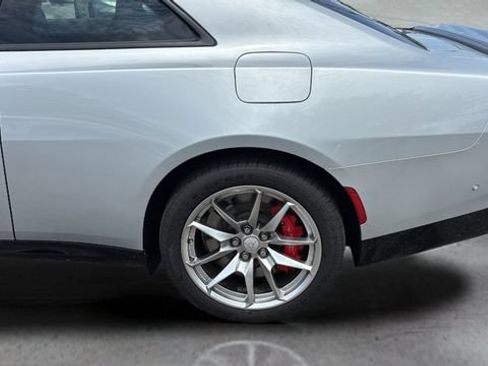 Used 2025 Dodge Charger Daytona Scat Pack w/ Track Pack AWD/4WD image 36