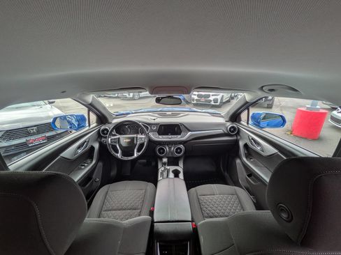 Used 2019 Chevrolet Blazer LT FWD image 9
