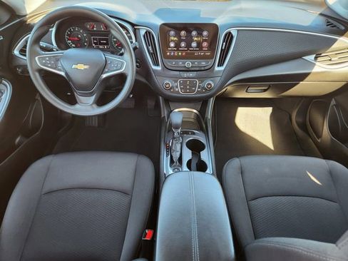 Used 2025 Chevrolet Malibu LT image 27