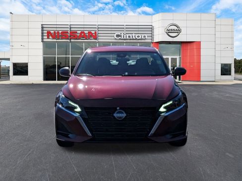 New 2025 Nissan Altima 2.5 SV image 8