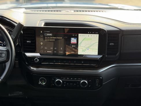 Used 2023 GMC Sierra 1500 Elevation image 13