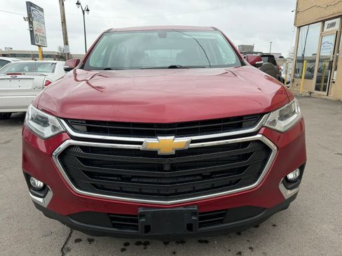 Used 2018 Chevrolet Traverse LT image 3