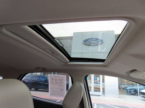 Used 2020 Ford EcoSport Titanium image 30