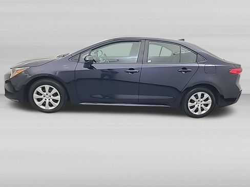 Used 2025 Toyota Corolla LE FWD image 8