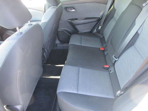 Used 2023 Nissan Rogue SV image 14