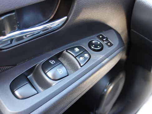 Certified 2023 Nissan Kicks SV FWD image 27
