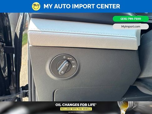 Used 2024 Volkswagen Taos SE AWD/4WD image 15