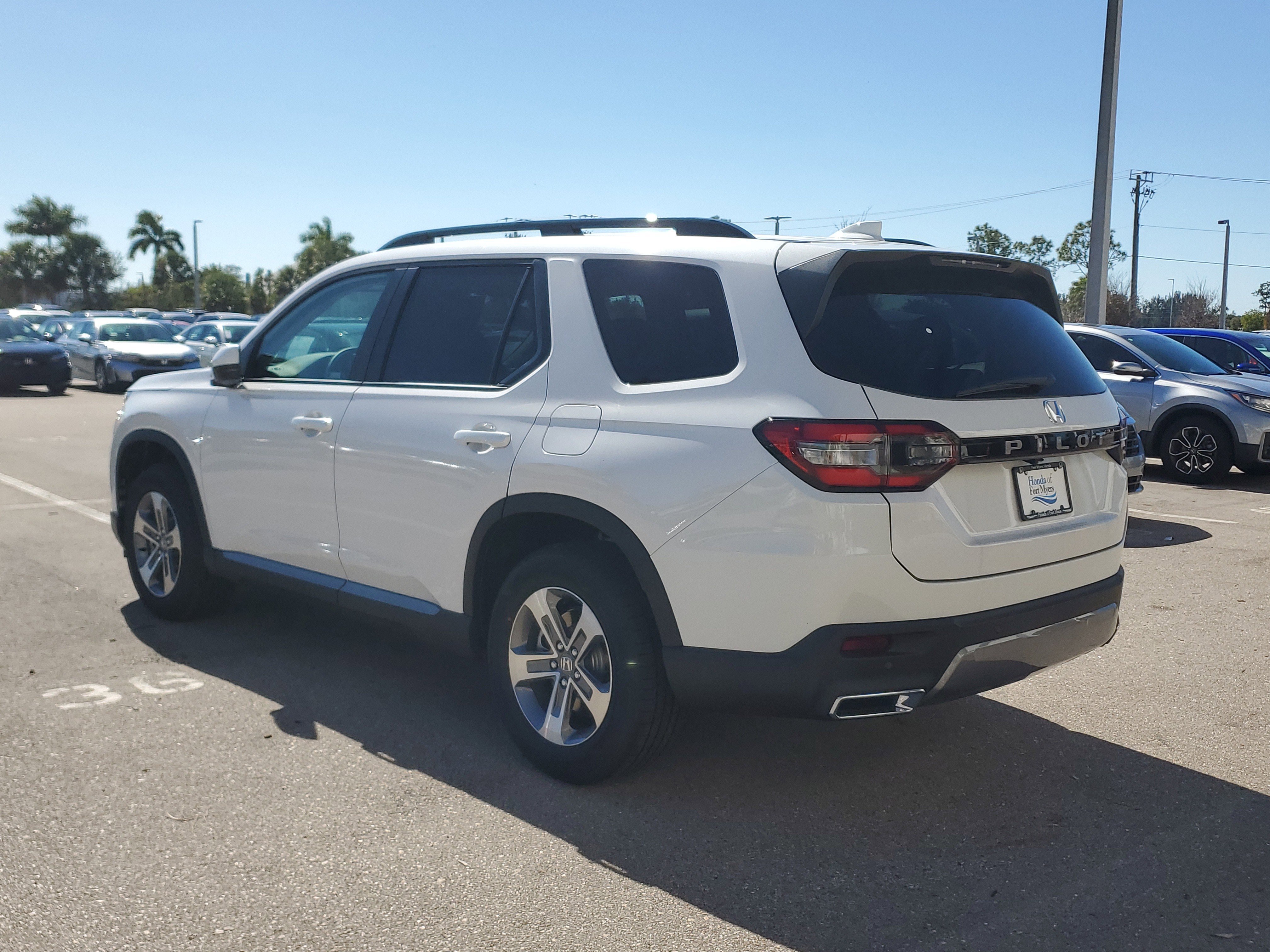 New 2026 Honda Pilot EX-L image 4