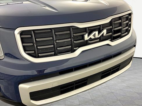 Used 2023 Kia Telluride S AWD/4WD image 29