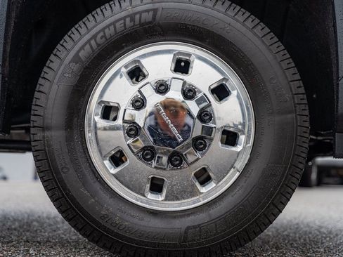 Used 2025 GMC Sierra 3500 Denali w/ Denali Reserve Package image 11