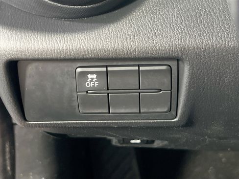 Used 2019 MAZDA MX-5 Miata Sport RWD image 10