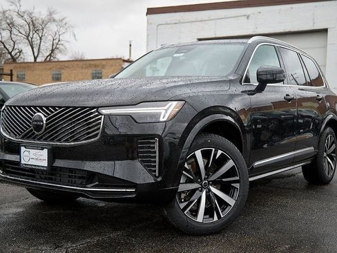 New 2025 Volvo XC90 B6 Core w/ Protection Package Premier image 2
