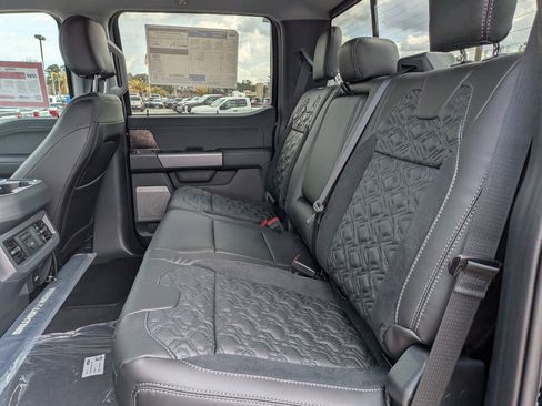 New 2026 Ford F250 Lariat w/ Black Appearance Package image 15