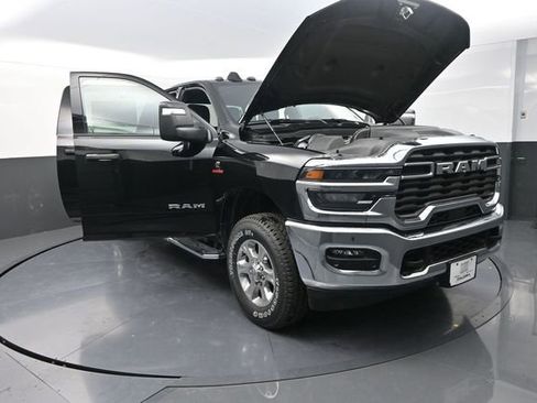 New 2025 RAM 2500 Big Horn AWD/4WD image 30