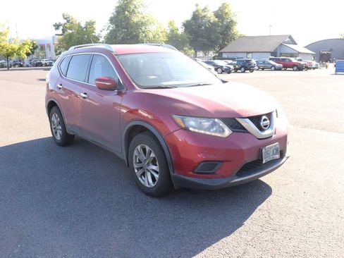 Used 2015 Nissan Rogue SV AWD/4WD image 3