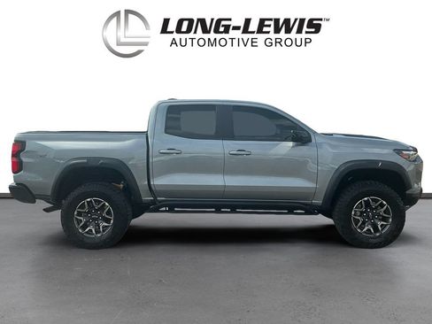 Used 2025 Chevrolet Colorado ZR2 w/ Technology Package AWD/4WD image 8