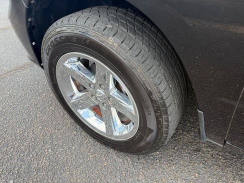 Used 2015 RAM 1500 Express RWD image 19