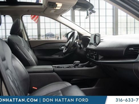 Used 2023 Nissan Rogue Platinum w/ Platinum Premium Package AWD/4WD image 23