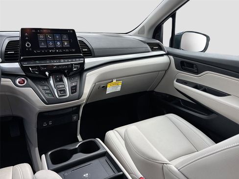 Certified 2025 Honda Odyssey EX-L image 27