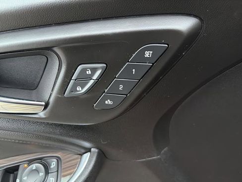 Used 2024 Chevrolet Malibu LT image 17