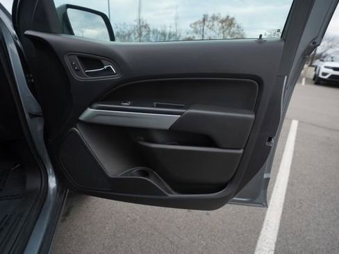 Used 2022 Chevrolet Colorado LT w/ Safety Package image 19